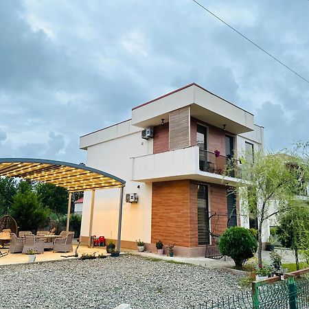 Lovely Villa Уреки Екстериор снимка