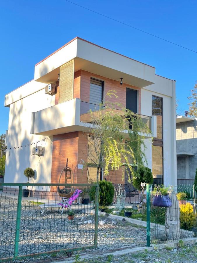 Lovely Villa Уреки Екстериор снимка
