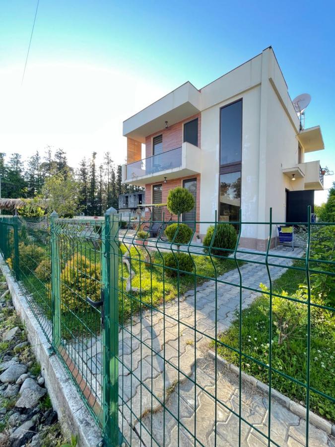 Lovely Villa Уреки Екстериор снимка